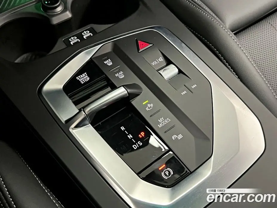 BMW 1 серия 2025 2.0 автомат (гидро), фото 9 BMW 1 серия 2025 2.0 автомат (гидро), фото 9