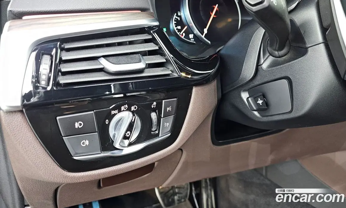 BMW 5 серия 2018 2.0 автомат (гидро), фото 16