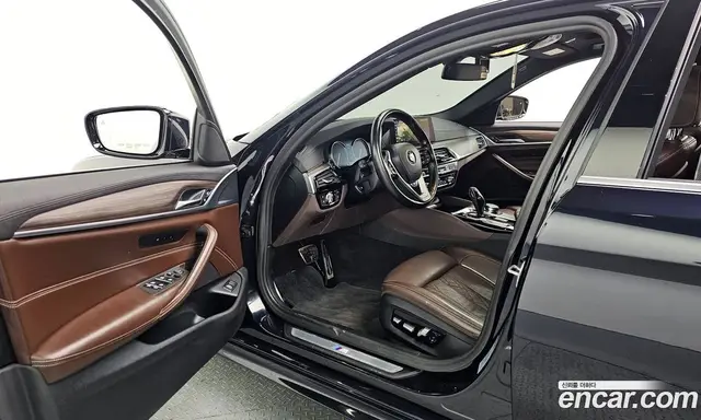 BMW 5 серия 2018 2.0 автомат (гидро), миниатюра 10