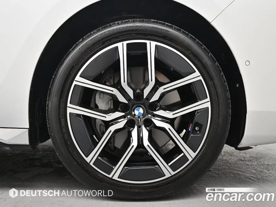 BMW 7 серия 2025 3.0 автомат (гидро), фото 5 BMW 7 серия 2025 3.0 автомат (гидро), фото 5