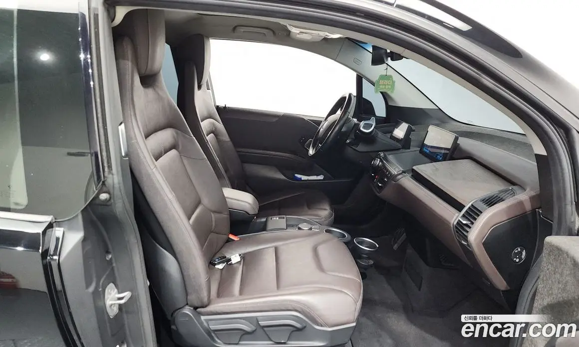 BMW i3 2019 0.1 автомат (гидро), фото 16 BMW i3 2019 0.1 автомат (гидро), фото 16