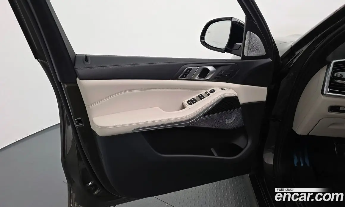 BMW X5 2023 4.4 автомат (гидро), фото 14 BMW X5 2023 4.4 автомат (гидро), фото 14