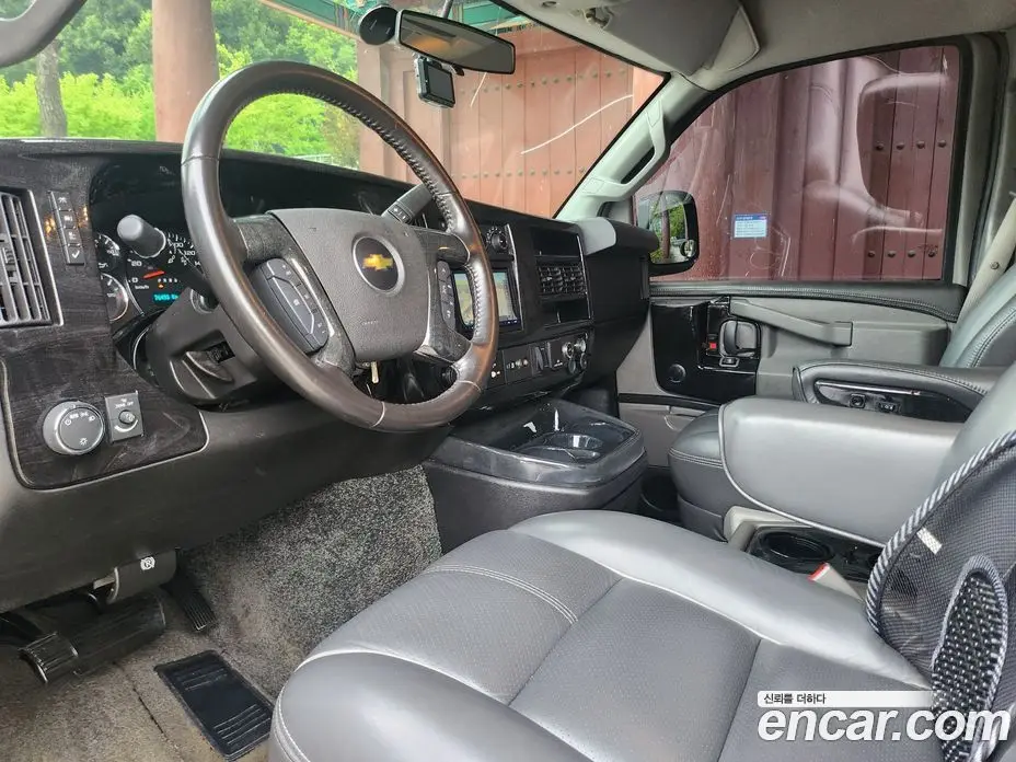 Chevrolet Express Van 2017 6.0 автомат (гидро), фото 20 Chevrolet Express Van 2017 6.0 автомат (гидро), фото 20