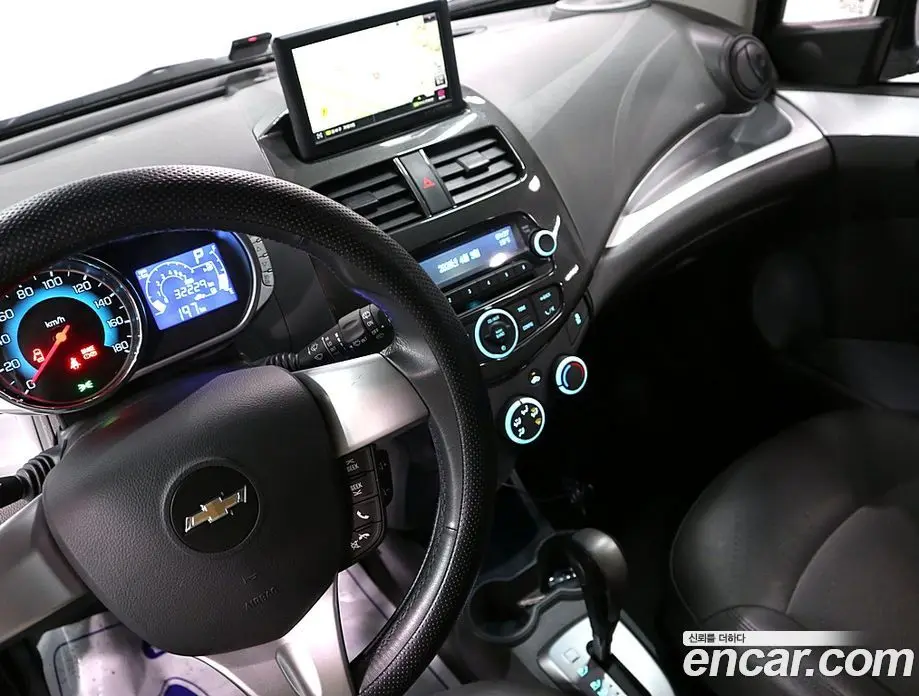 Chevrolet Spark 2015 1.0 автомат (гидро), фото 16
