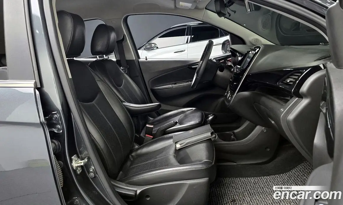 Chevrolet Spark 2018 1.0 автомат (гидро), фото 11