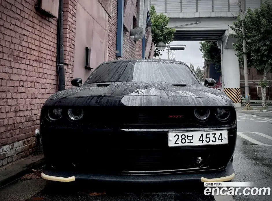 Dodge Challenger 2013 6.4 механика, фото 2 Dodge Challenger 2013 6.4 механика, фото 2