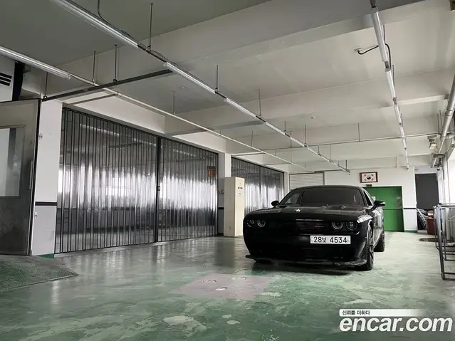 Dodge Challenger 2013 6.4 механика, миниатюра 12