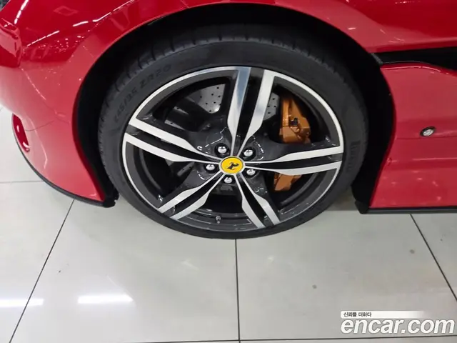 Ferrari Portofino 2018 3.9 автомат (гидро), миниатюра 5 Ferrari Portofino 2018 3.9 автомат (гидро), миниатюра 5
