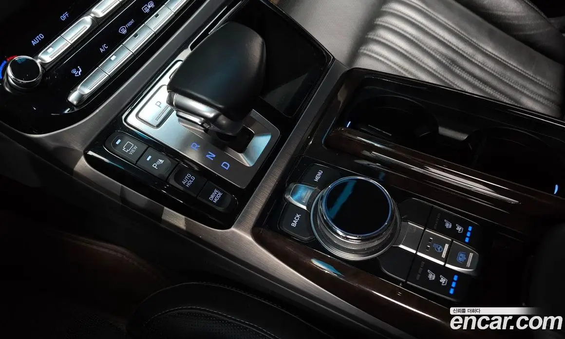 Genesis EQ900 2016 3.8 автомат (гидро), фото 9 Genesis EQ900 2016 3.8 автомат (гидро), фото 9