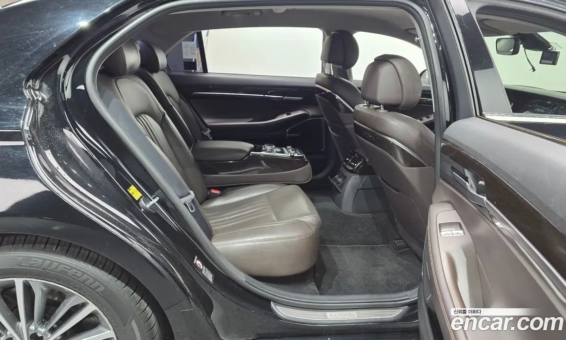 Genesis EQ900 2017 3.8 автомат (гидро), фото 12 Genesis EQ900 2017 3.8 автомат (гидро), фото 12