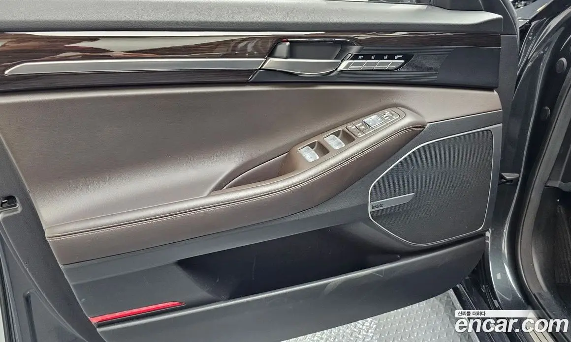 Genesis EQ900 2018 3.8 автомат (гидро), фото 13 Genesis EQ900 2018 3.8 автомат (гидро), фото 13