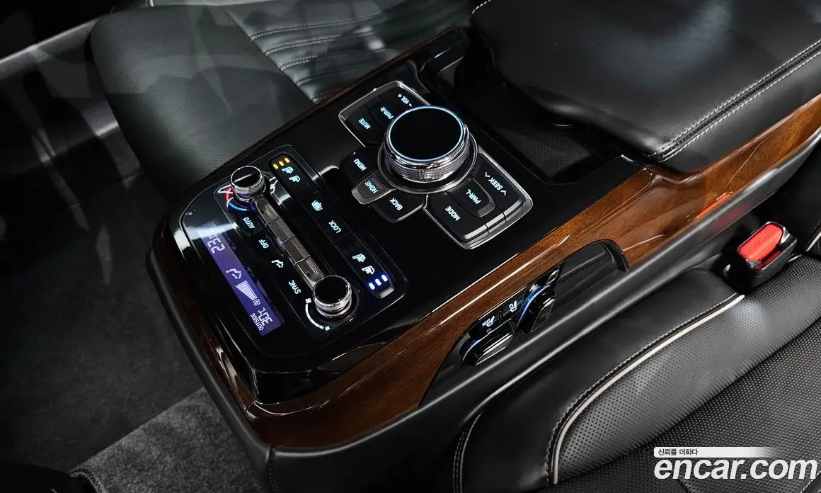Genesis EQ900 2018 3.8 автомат (гидро), фото 27 Genesis EQ900 2018 3.8 автомат (гидро), фото 27