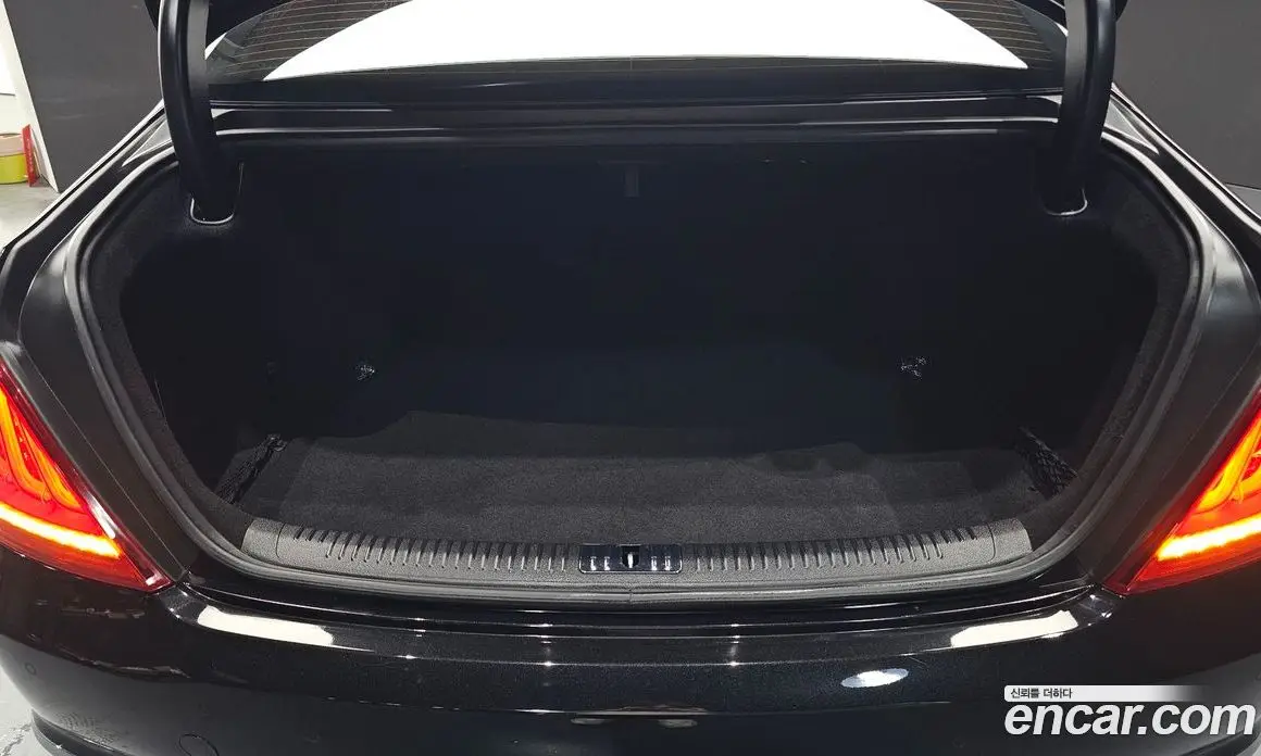 Genesis EQ900 2018 3.8 автомат (гидро), фото 29 Genesis EQ900 2018 3.8 автомат (гидро), фото 29
