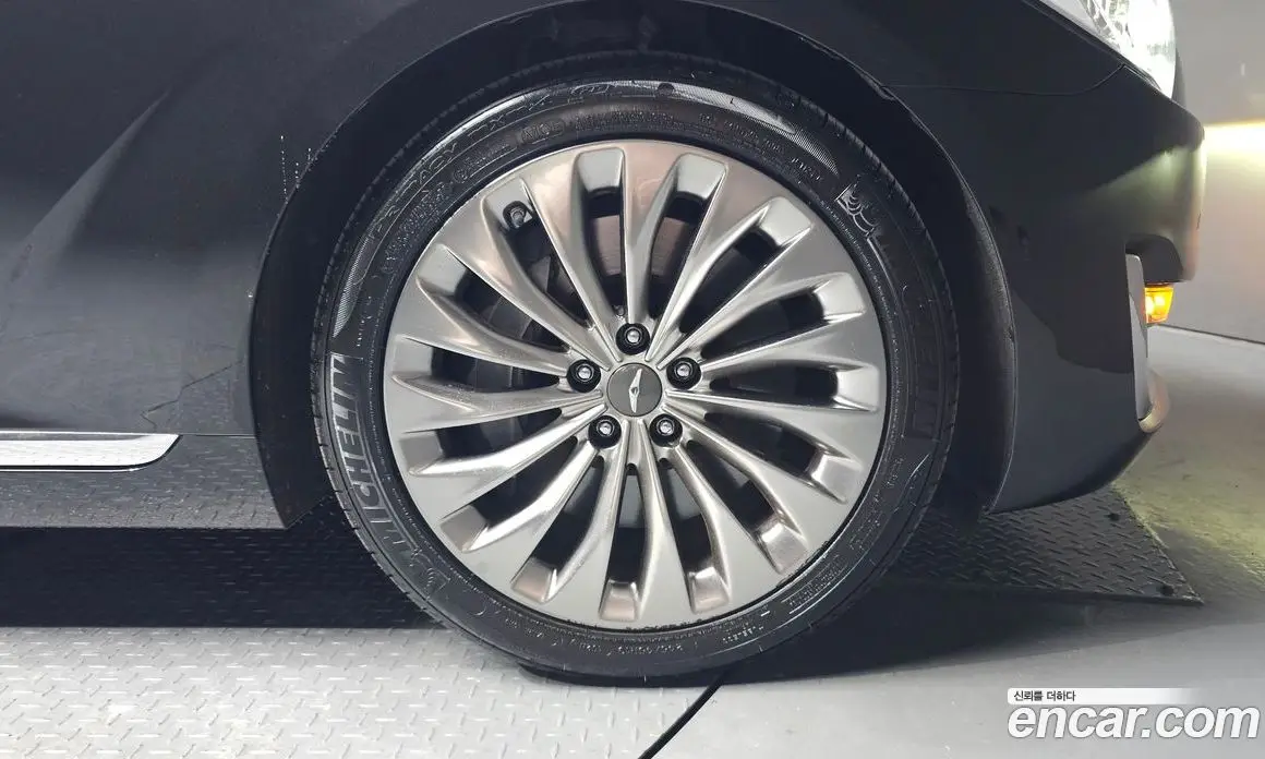 Genesis EQ900 2018 3.8 автомат (гидро), фото 6 Genesis EQ900 2018 3.8 автомат (гидро), фото 6
