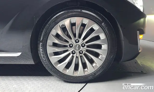 Genesis EQ900 2018 3.8 автомат (гидро), миниатюра 6 Genesis EQ900 2018 3.8 автомат (гидро), миниатюра 6