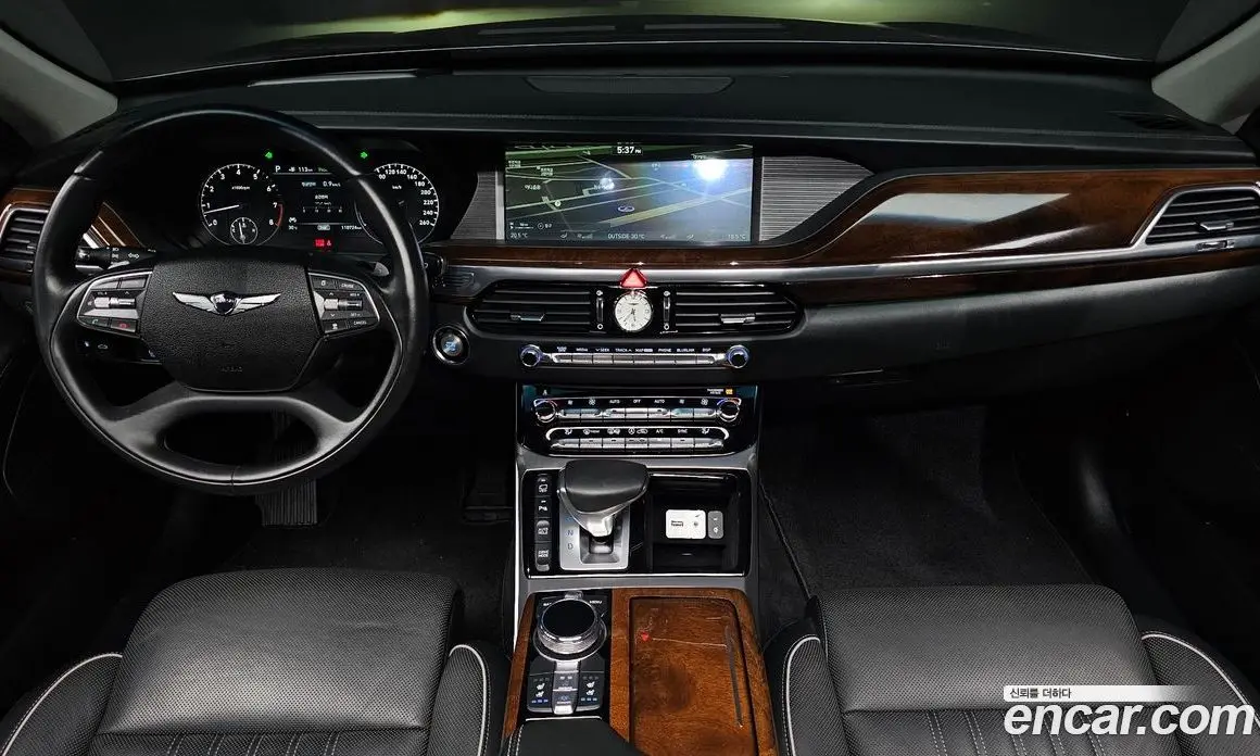 Genesis EQ900 2018 3.8 автомат (гидро), фото 9 Genesis EQ900 2018 3.8 автомат (гидро), фото 9