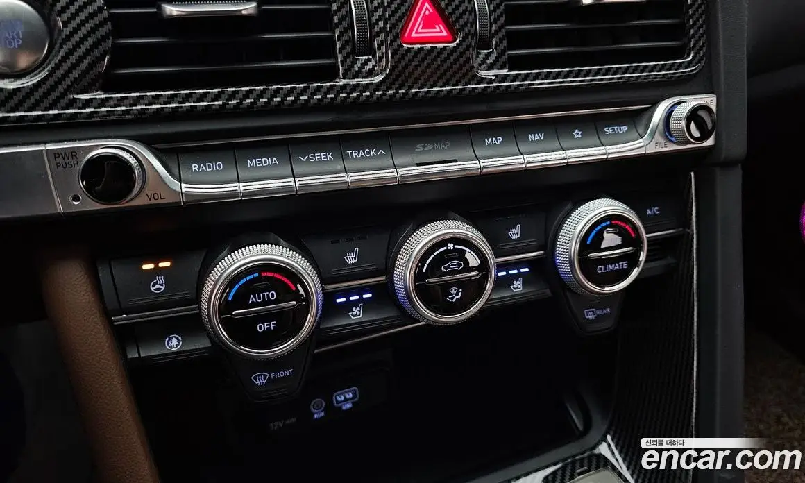 Genesis G70 2019 2.0 автомат (гидро), фото 18 Genesis G70 2019 2.0 автомат (гидро), фото 18