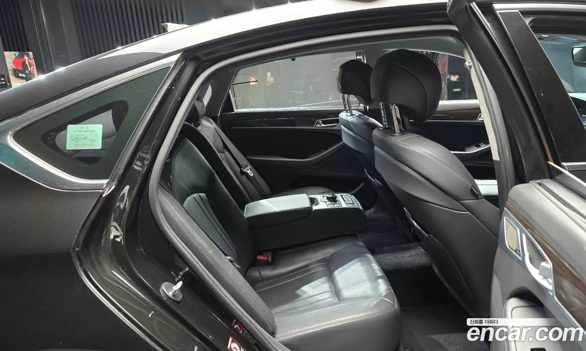 Genesis G80 2017 3.3 автомат (гидро), фото 12 Genesis G80 2017 3.3 автомат (гидро), фото 12