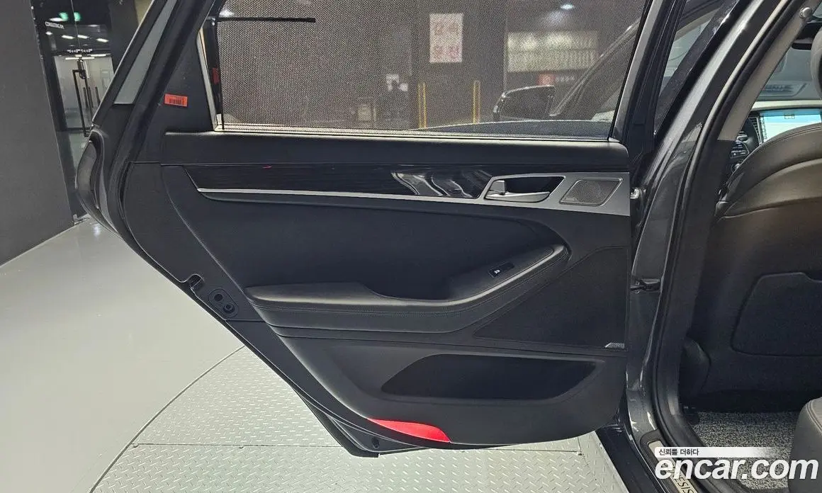 Genesis G80 2018 3.3 автомат (гидро), фото 15 Genesis G80 2018 3.3 автомат (гидро), фото 15