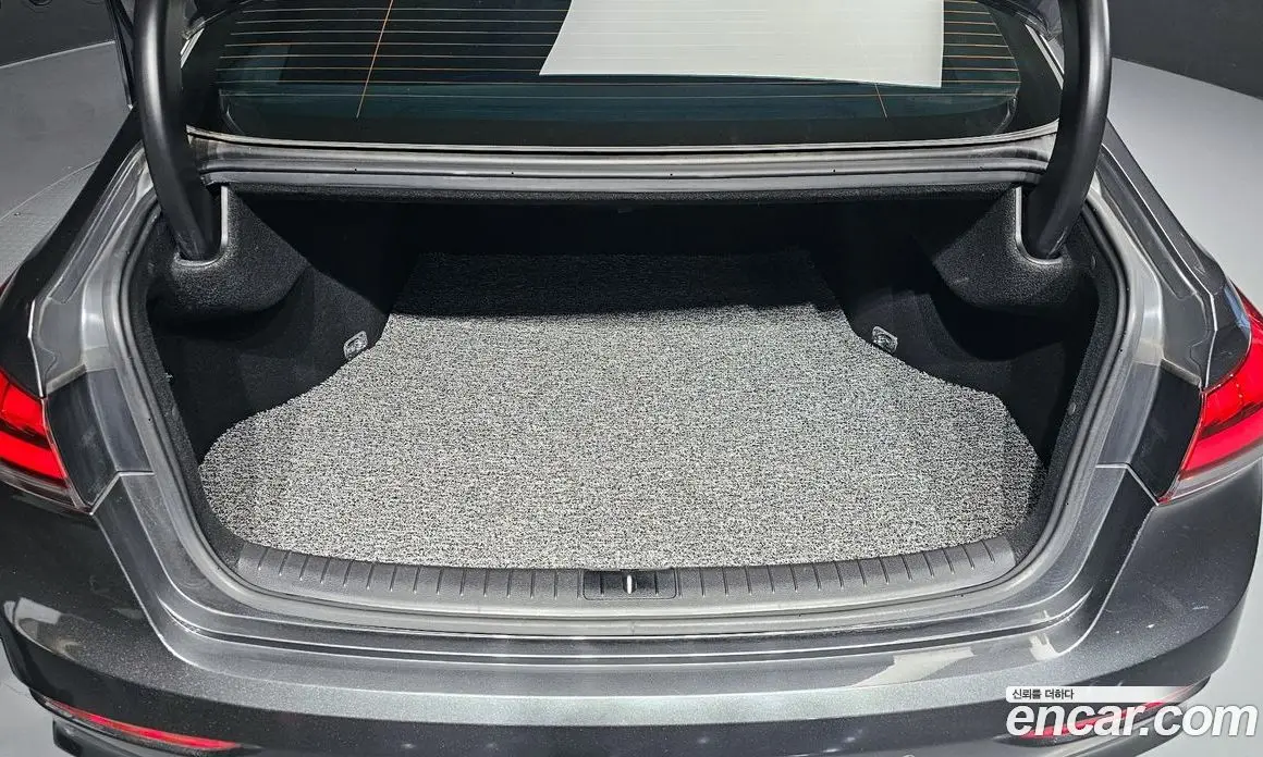 Genesis G80 2018 3.3 автомат (гидро), фото 30 Genesis G80 2018 3.3 автомат (гидро), фото 30