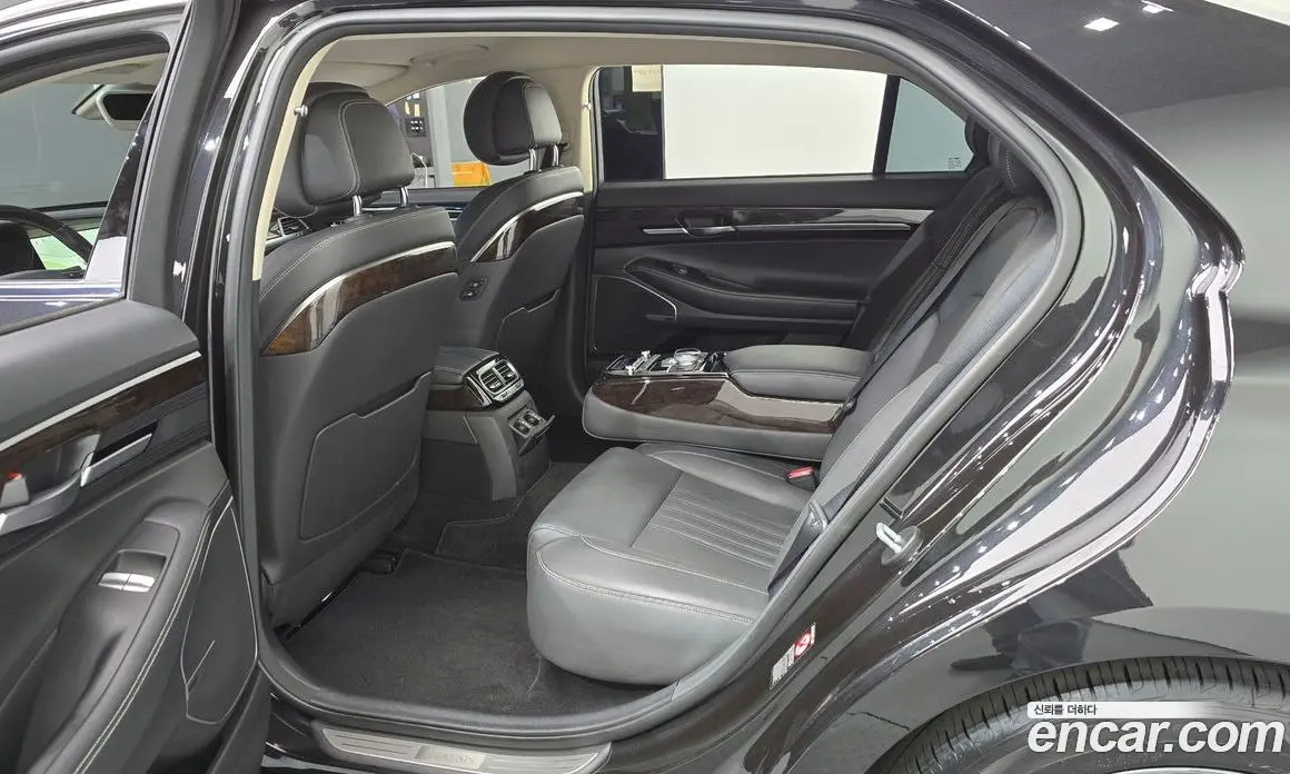 Genesis G90 2019 3.8 автомат (гидро), фото 11 Genesis G90 2019 3.8 автомат (гидро), фото 11