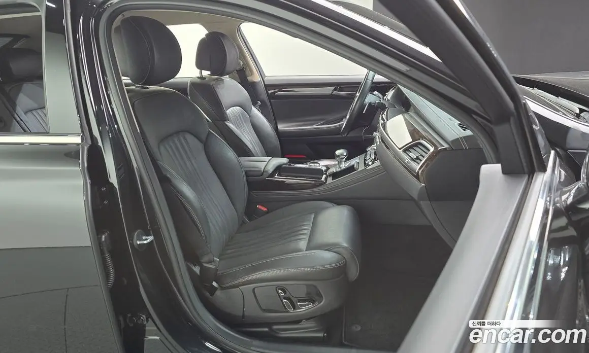 Genesis G90 2019 3.8 автомат (гидро), фото 12 Genesis G90 2019 3.8 автомат (гидро), фото 12