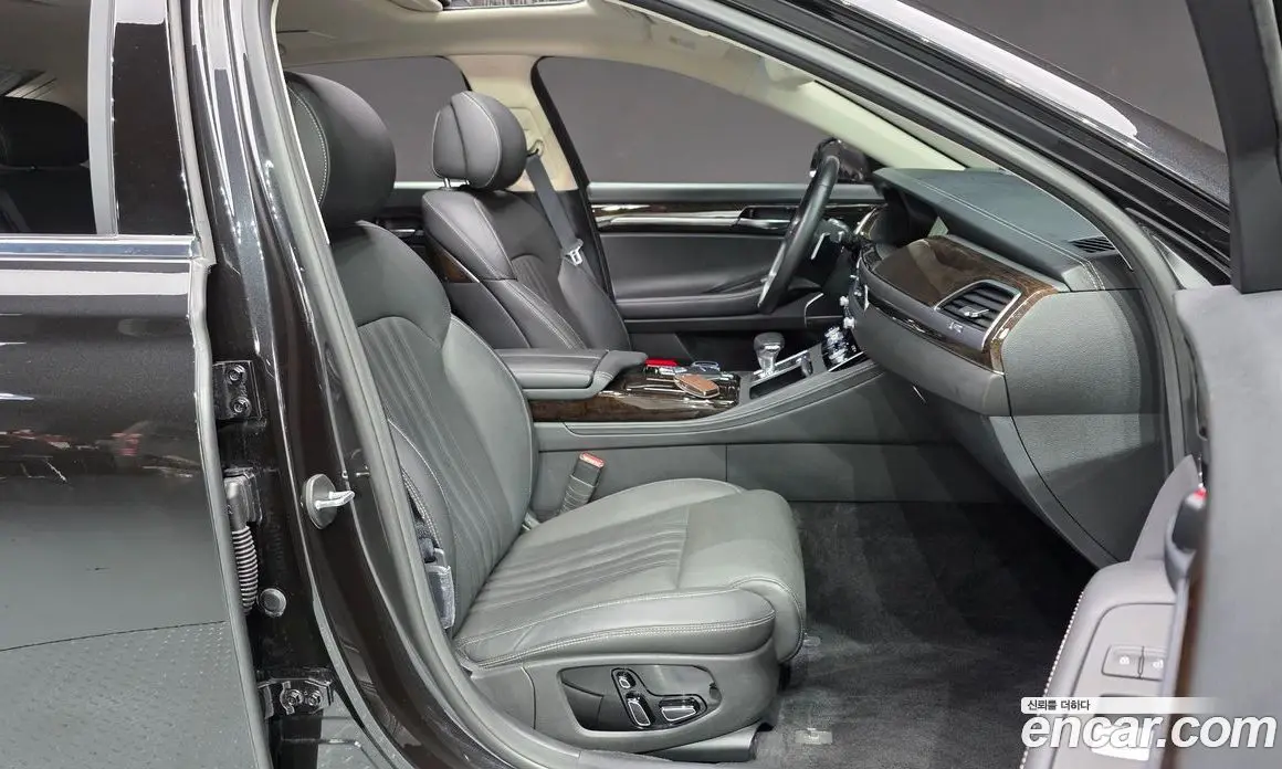 Genesis G90 2019 3.8 автомат (гидро), фото 16 Genesis G90 2019 3.8 автомат (гидро), фото 16