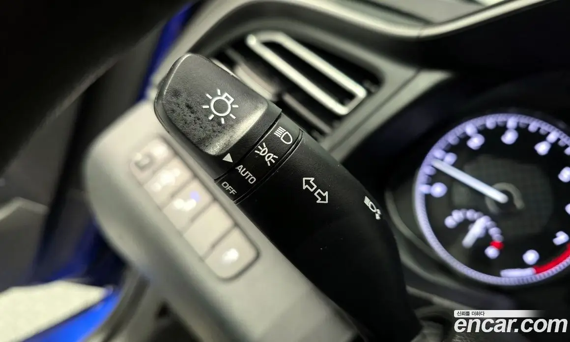 Hyundai Avante 2018 1.6 автомат (гидро), фото 18