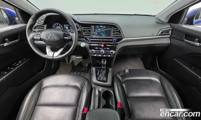 Hyundai Avante 2018 1.6 автомат (гидро), миниатюра 7