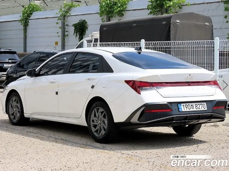 Hyundai Avante 2023 1.6 автомат (гидро), фото 3 Hyundai Avante 2023 1.6 автомат (гидро), фото 3