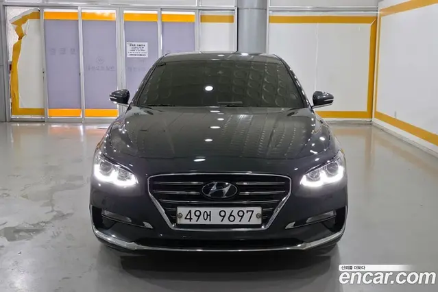 Hyundai Grandeur 2017 2.4 автомат (гидро), миниатюра 1 Hyundai Grandeur 2017 2.4 автомат (гидро), миниатюра 1