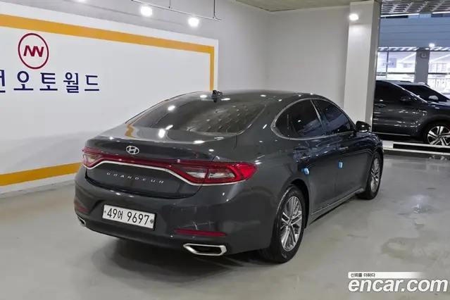 Hyundai Grandeur 2017 2.4 автомат (гидро), миниатюра 2 Hyundai Grandeur 2017 2.4 автомат (гидро), миниатюра 2