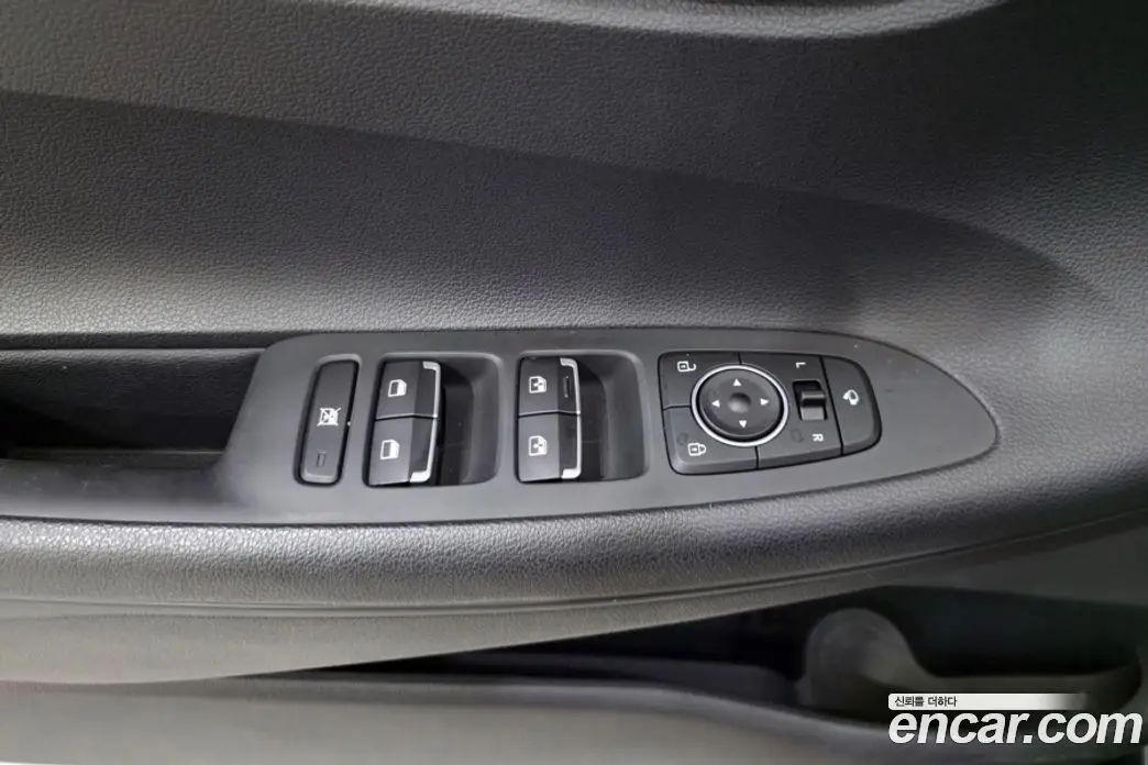 Hyundai Grandeur 2017 2.4 автомат (гидро), фото 16 Hyundai Grandeur 2017 2.4 автомат (гидро), фото 16