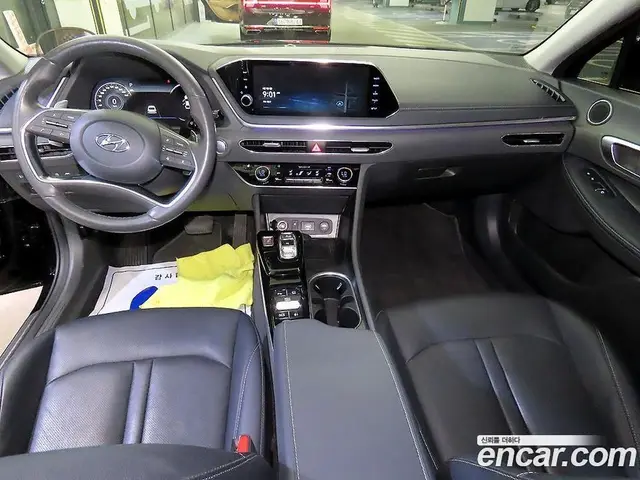 Hyundai Sonata 2019 2.0 автомат (гидро), миниатюра 10 Hyundai Sonata 2019 2.0 автомат (гидро), миниатюра 10