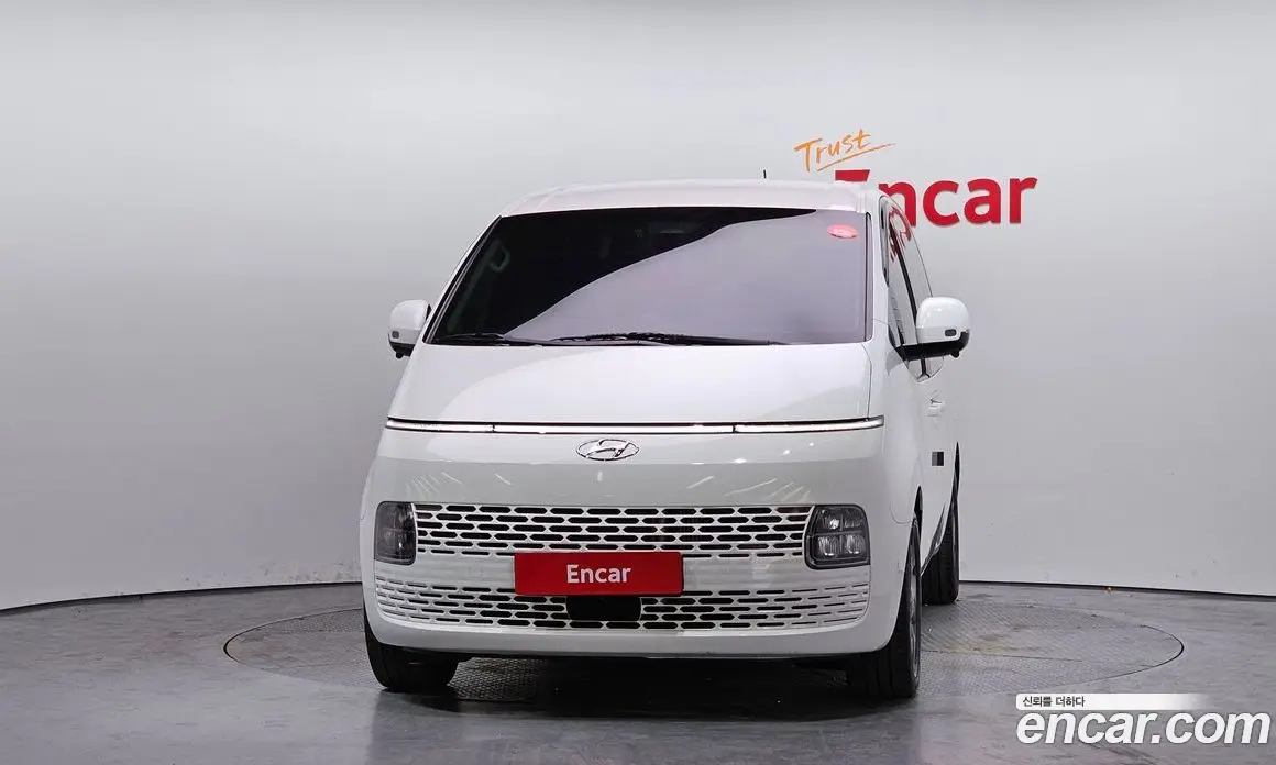 Hyundai Staria 2021 2.2 автомат (гидро), фото 3