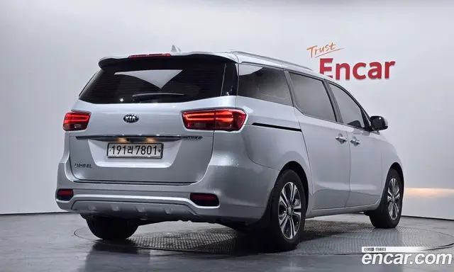 Kia Carnival 2018 2.2 автомат (гидро), миниатюра 2