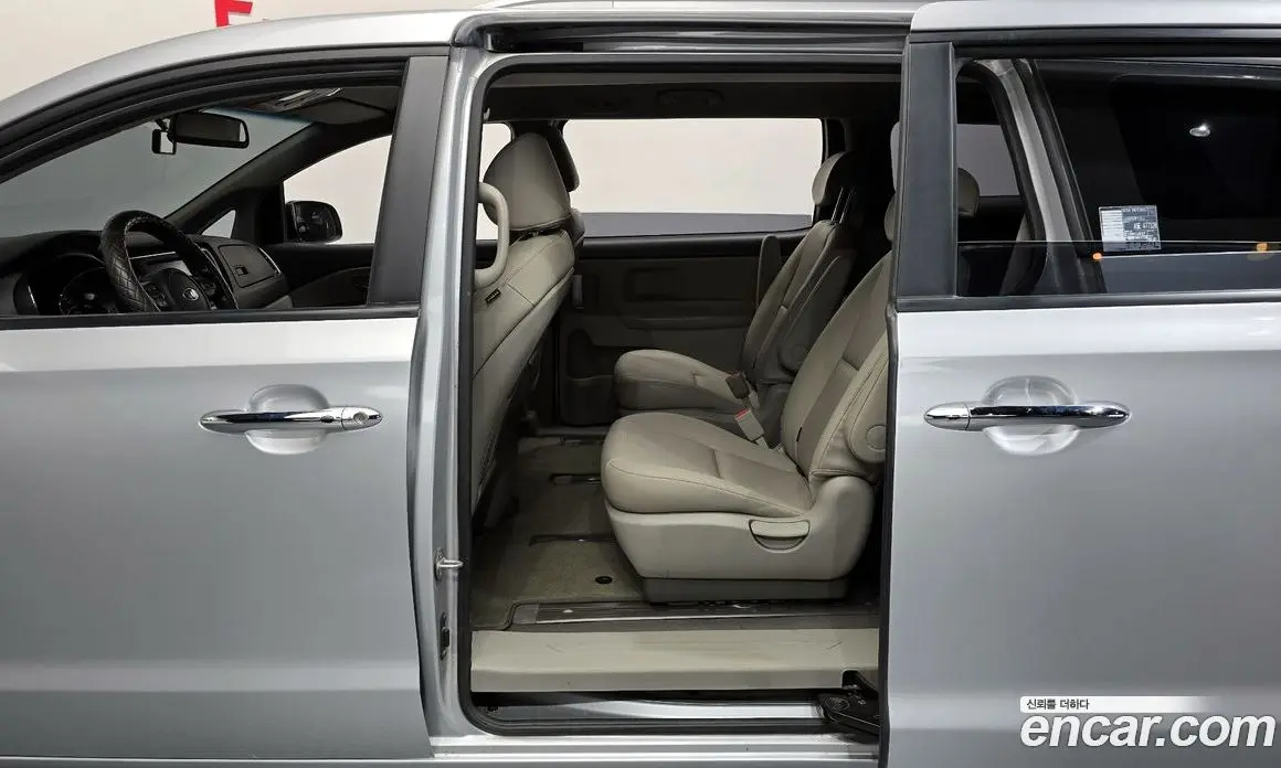Kia Carnival 2018 2.2 автомат (гидро), фото 12