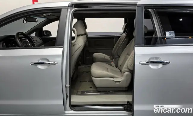 Kia Carnival 2018 2.2 автомат (гидро), миниатюра 12
