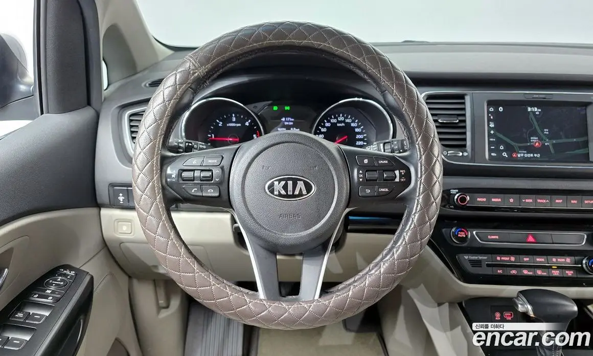 Kia Carnival 2018 2.2 автомат (гидро), фото 13