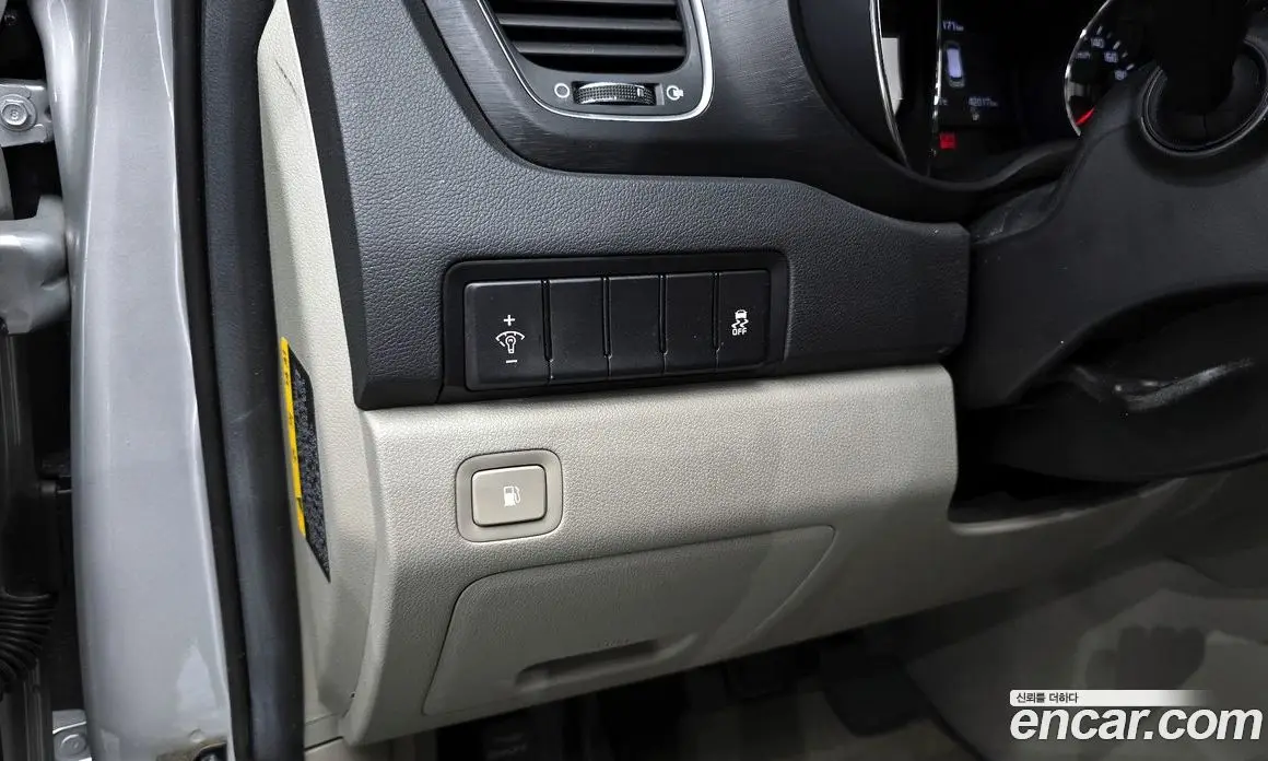 Kia Carnival 2018 2.2 автомат (гидро), фото 16