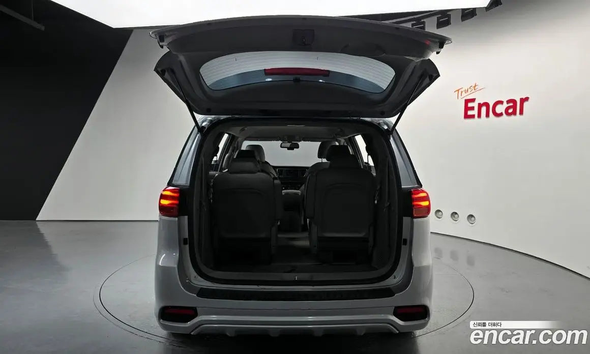 Kia Carnival 2018 2.2 автомат (гидро), фото 20
