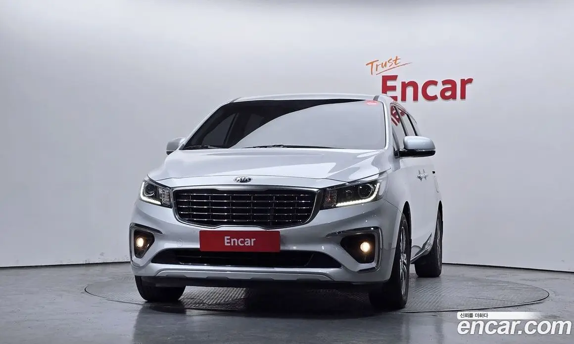 Kia Carnival 2018 2.2 автомат (гидро), фото 3