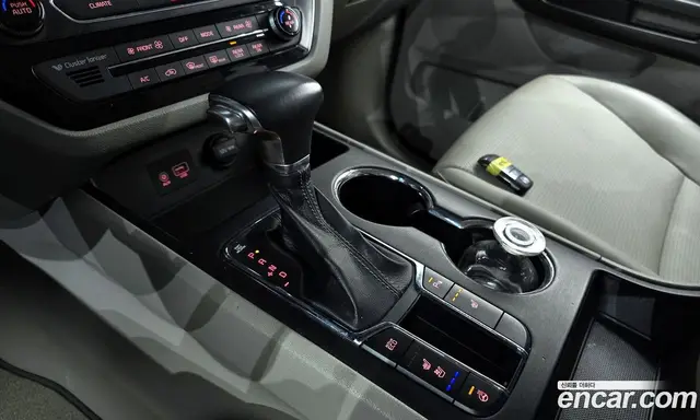Kia Carnival 2018 2.2 автомат (гидро), миниатюра 9