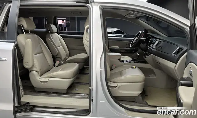 Kia Carnival 2018 2.2 автомат (гидро), миниатюра 10