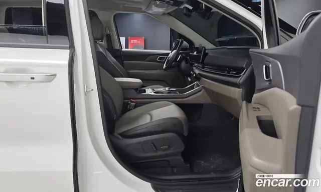 Kia Carnival 2024 2.2 автомат (гидро), миниатюра 11 Kia Carnival 2024 2.2 автомат (гидро), миниатюра 11
