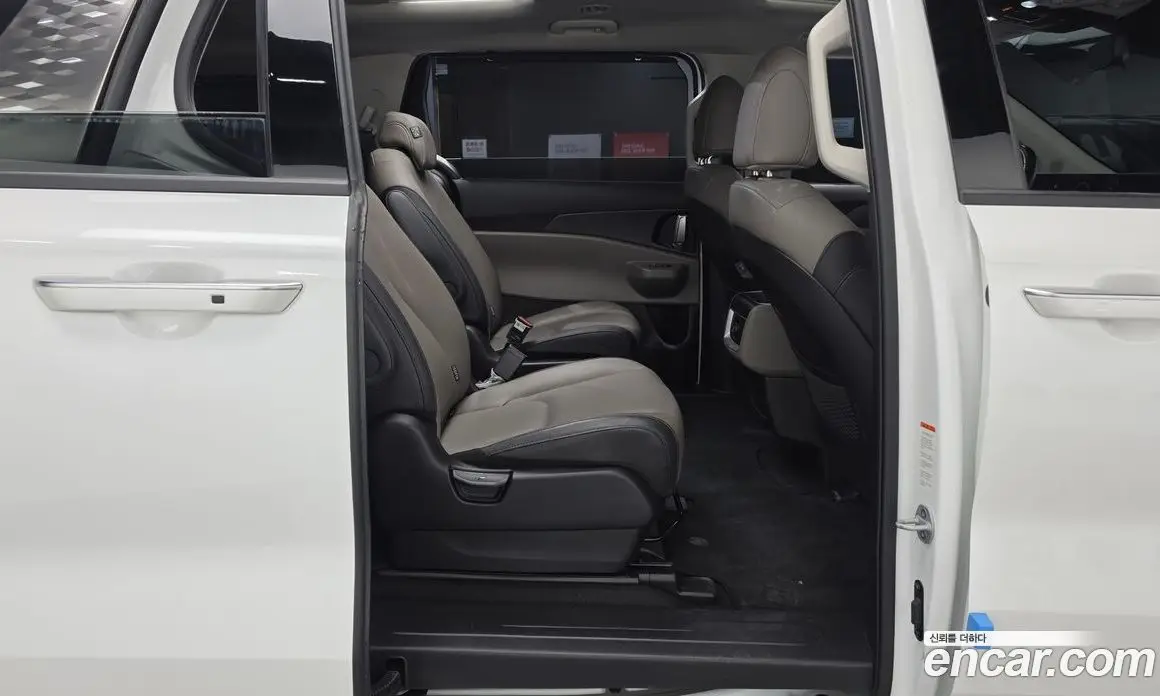 Kia Carnival 2024 2.2 автомат (гидро), фото 12 Kia Carnival 2024 2.2 автомат (гидро), фото 12