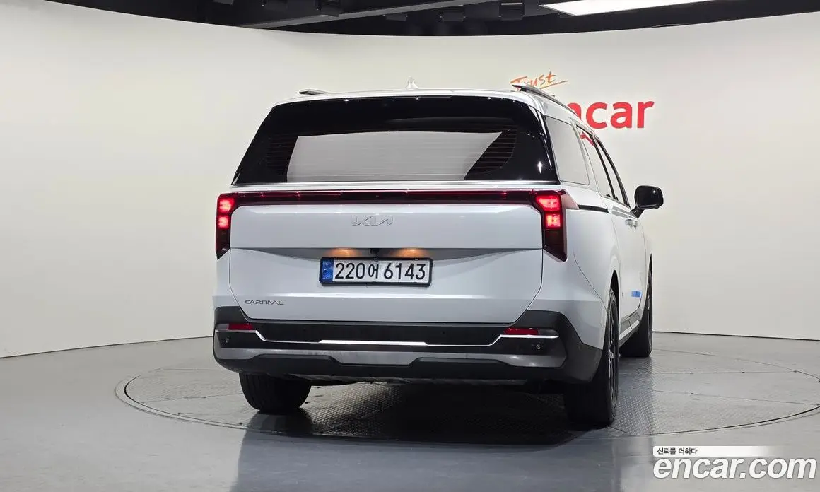 Kia Carnival 2024 2.2 автомат (гидро), фото 4 Kia Carnival 2024 2.2 автомат (гидро), фото 4
