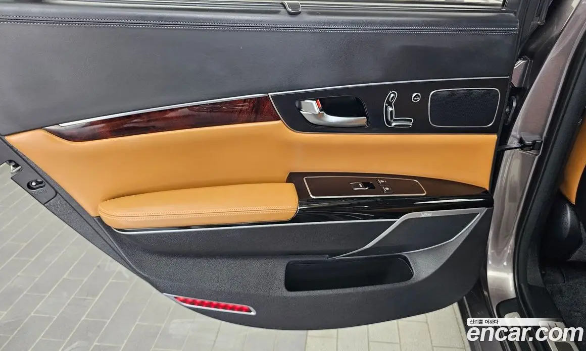 Kia K9 2015 3.8 автомат (гидро), фото 15 Kia K9 2015 3.8 автомат (гидро), фото 15