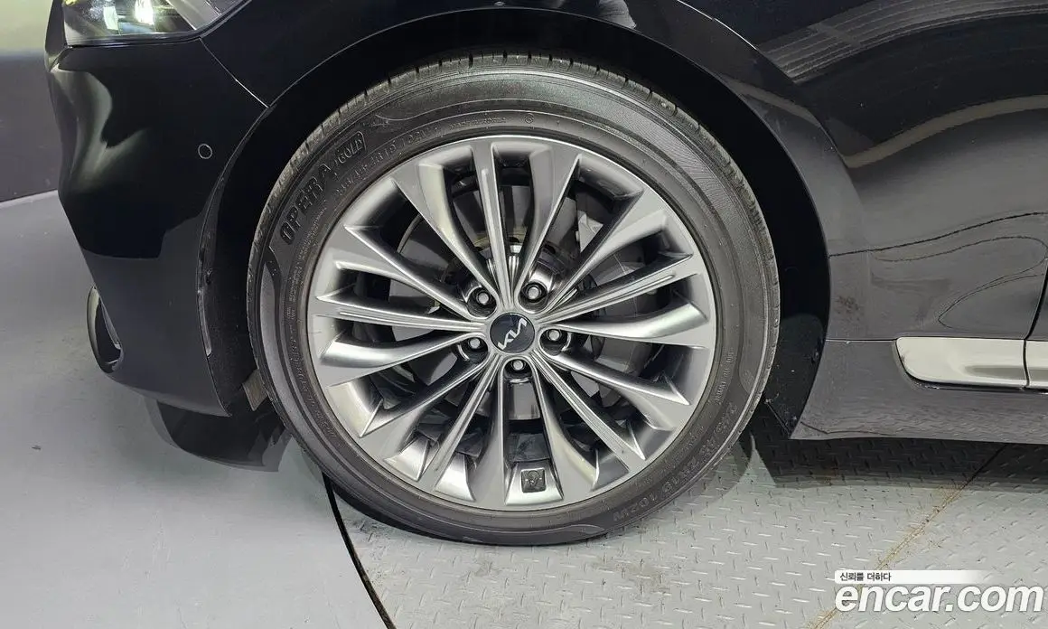 Kia K9 2023 3.8 автомат (гидро), фото 5 Kia K9 2023 3.8 автомат (гидро), фото 5