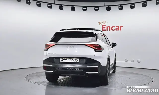 Kia Sportage 2023 2.0 автомат (гидро), миниатюра 4